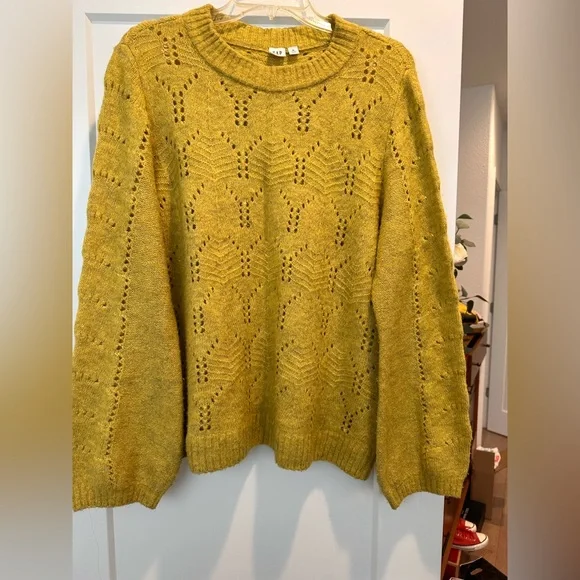 GAP eyelet sweater in mustard yellow XL in great condition - Picture 1 of 4